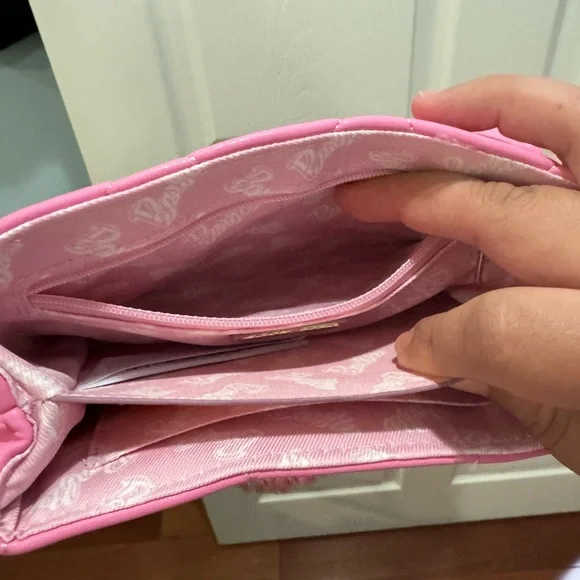 Barbie x ALDO crossbody bag - Picture 10 of 11